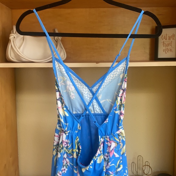 Gorgeous Summer Dress - Picture 3 of 5